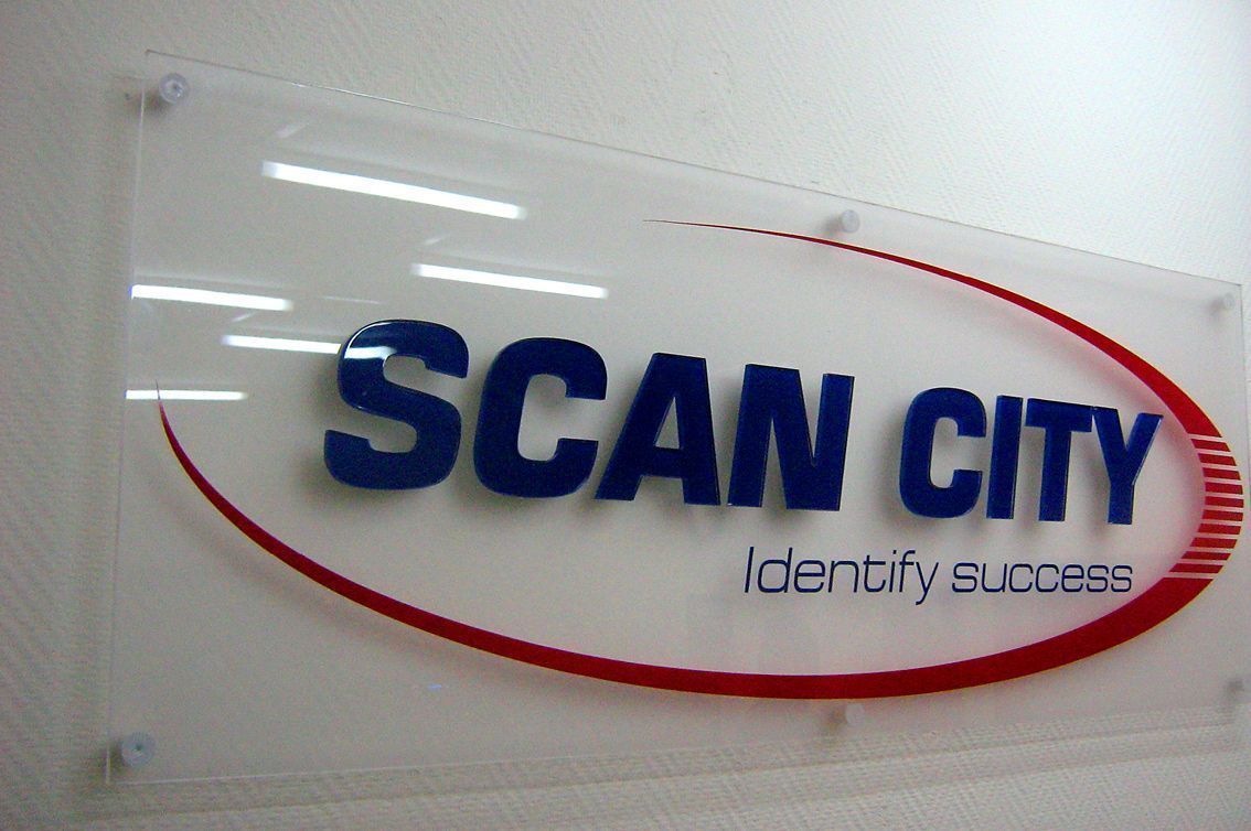 Логотип табличка из акрила