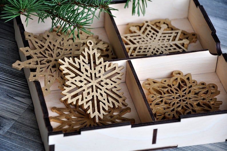 Ёлочные игрушки из фанеры